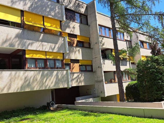 Großzügige Wohnung in Grün Ruhelage Provisionsfrei