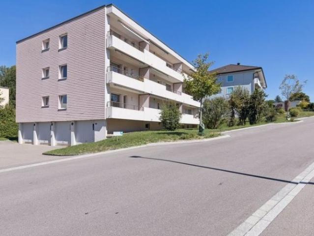 Grosszügige Wohnung in ruhiger Wohngegend zu vermieten