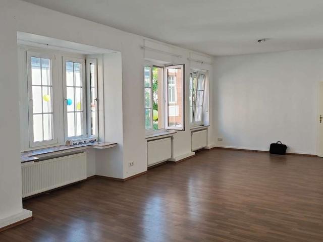 Großzügige Wohnung in zentraler Lage