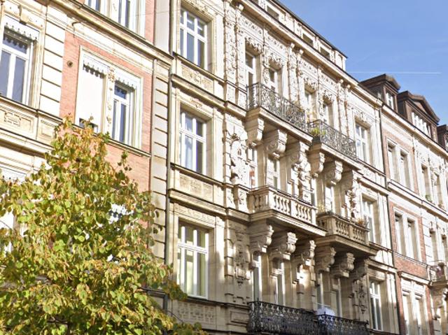 Großzügige Wohnung sucht neue Familie!