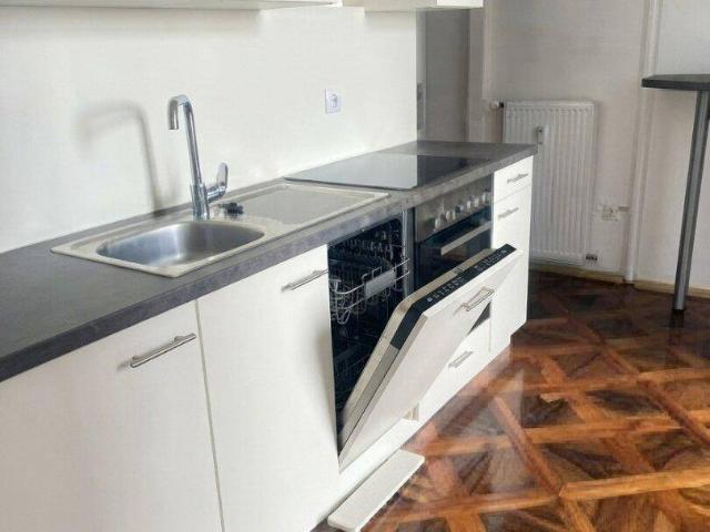 Großzügige, wunderschöne 4 Zimmer Wohnung im Bezirk Geidorf !