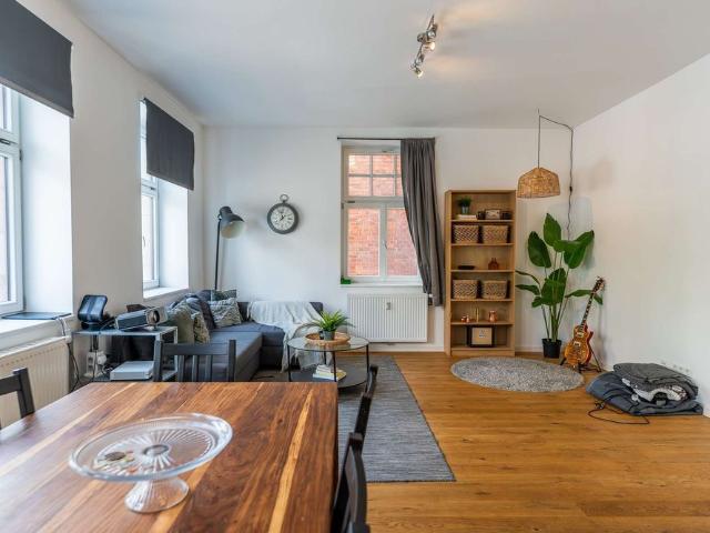 Großzügige Zwei Zimmer Wohnung mit Terrasse in Stuttgart Ost
