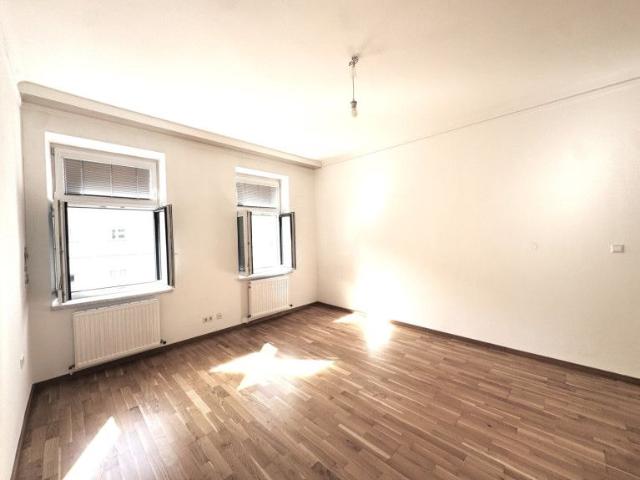 GROSSZÜGIGE ALTBAUWOHNUNG IN RUHIGER LAGE BEI U3