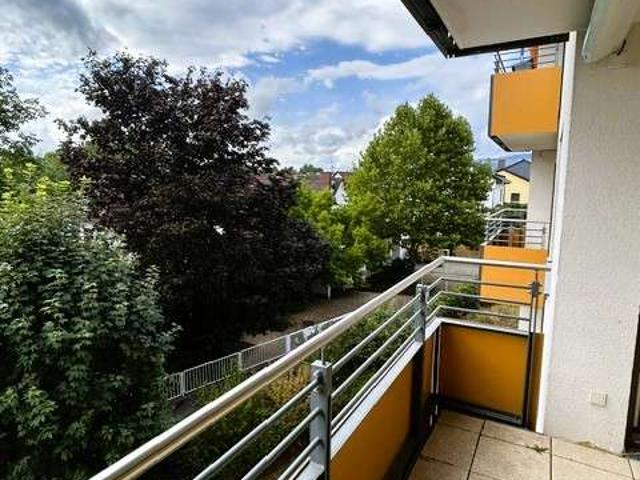 Großzügige barrierefreie 3 Zi Wohnung, angebunden an Pflegeheim