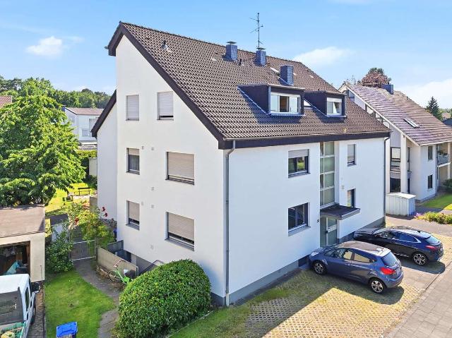 Großzügige Dachgeschosswohnung mit Ausbaupotenzial!
