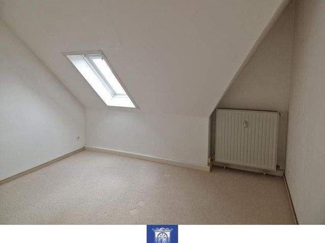 Großzügige Dachgeschosswohnung! EBK! Tageslichtbad!
