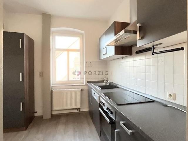 Großzügige Dachgeschossperle mit 3 Zimmern & Einbauküche!