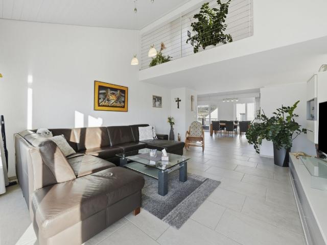 Grosszügige Dachmaisonettewohnung mit viel Licht und drei Balkonen