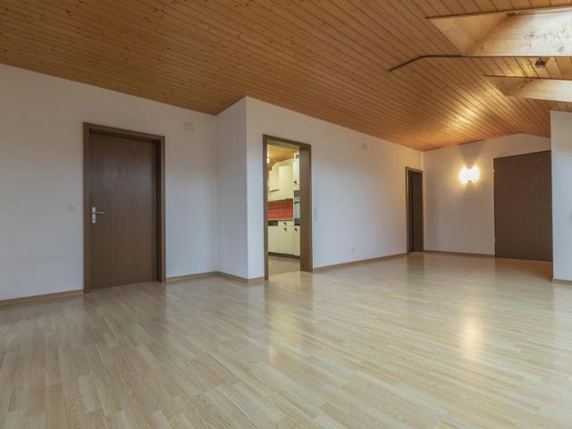 grosszügige Dachwohnung