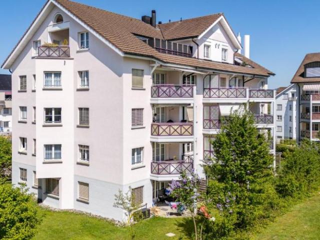 Grosszügige Dachwohnung Erstvermietung nach Sanierung