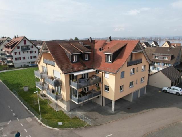 Grosszügige Designwohnung mit zwei Balkonen und stilvollem Wohnambiente
