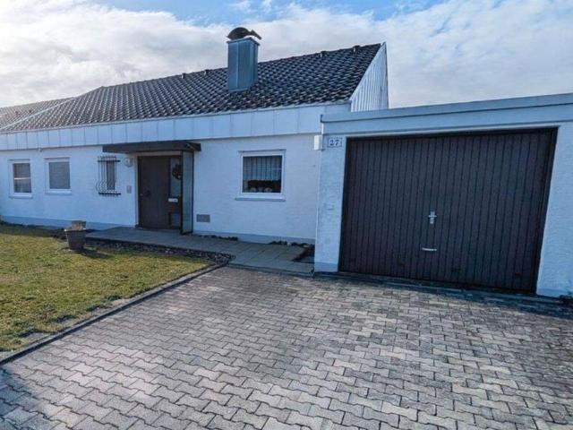 Grosszügige Doppelhaushälfte mit Garten, Balkon und Sauna