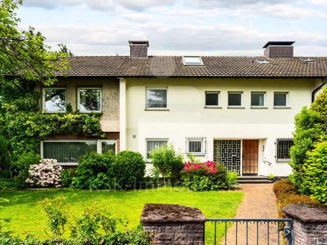Großzügige Doppelhaushälfte mit idyllischem Garten und Garagenhaus in Troisdorf Sieglar!