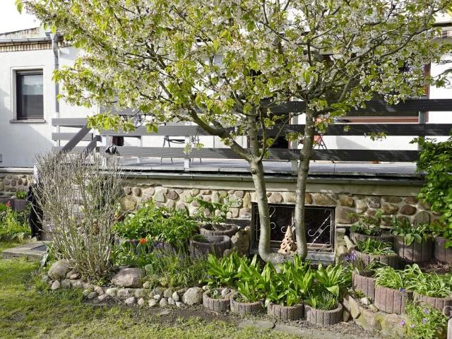 Großzügige Doppelhaushälfte mit schönem Garten, Garage, Kamin und zwei Bädern in ruhiger Lage