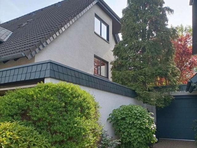 Großzügige Doppelhaushälfte in Bergisch Gladbach Gierath Grenze Köln