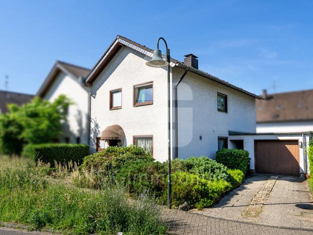 Großzügige Doppelhaushälfte vor den Toren Kölns!