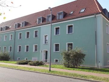 Großzügige Drei Zimmer Wohnung, Küche & Bad mit Fenster