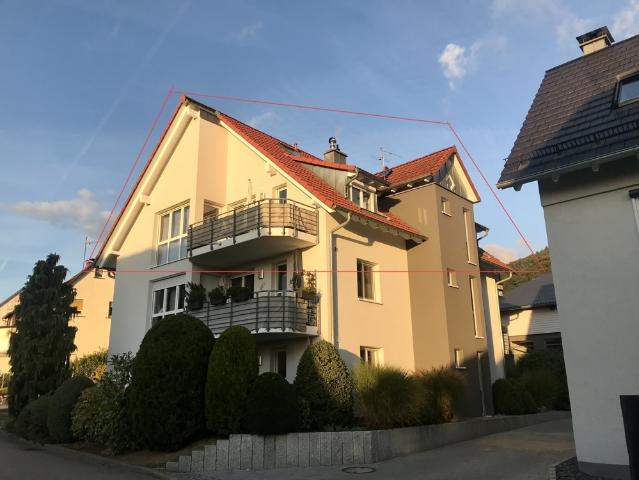 Großzügige Drei Zimmer DG Galerie Wohnung mit zwei Balkonen