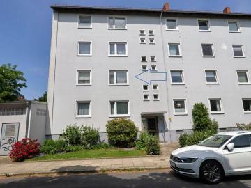 Großzügige Drei Zimmerwohnung mit Garage in beliebter Wohngegend