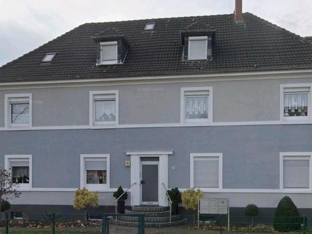 Großzügige Eigentumswohnung mit Einliegerwohnung und Garten