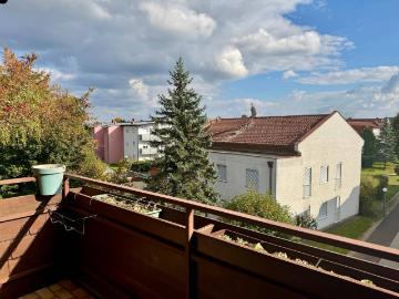 Großzügige Eigentumswohnung in Leibnitz 116 m² Wohnkomfort mit Südbalkon, Kachelofen, drei Schlafzimmer und ruhiger Lage in der Südsteiermark