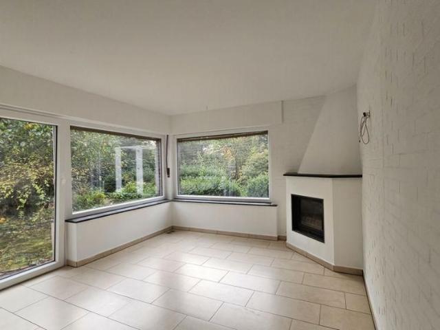 Großzügige Wohnung mit Fußbodenheizung Wärmepumpe, Garten + Garage in Siedenburg zu vermieten!