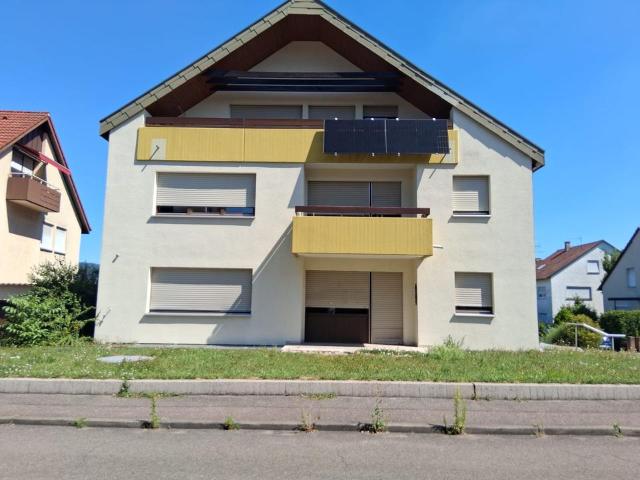 Großzügige Erdgeschosswohnung mit Hauscharakter, großem Keller un