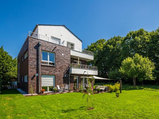 KAPITALANLEGER aufgepasst ! Großzügige Erdgeschosswohnung mit traumhafter Terrasse in ruhiger Lage in Oldenburg