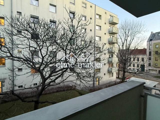Großzügige Familienwohnung 4 Zimmer in 1140 Wien mit 2 KFZ Stellplätze PRIVATVERKAUF!