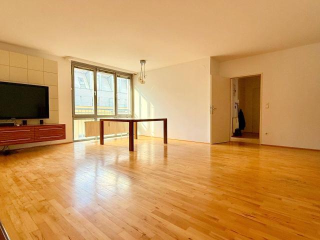 Großzügige Familienwohnung in erstklassiger Lage – 4 Zimmer im 6. Liftstock