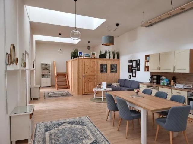 Großzügige Familienwohnung oder Alters WG mit TOP Ausstattung!