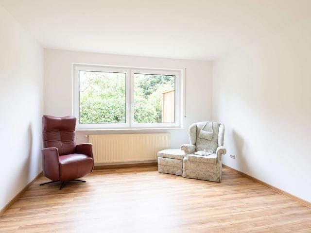 Großzügige, frisch sanierte Wohnung mit traumhaftem Garten, Obj. 10381