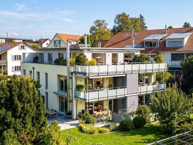GROSSZÜGIGE GARTENWOHNUNG AN BELIEBTER LAGE IN MURI