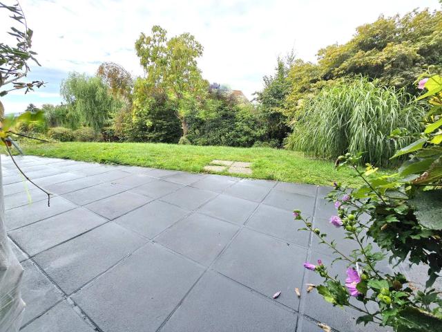 * * GROSSZÜGIGE GARTEN MAISONETTE im REIHENHAUS STIL. GRAZER BESTLAGE am RUCKERLBER !. 9 Radmin. zum LKH/MedUni. * *