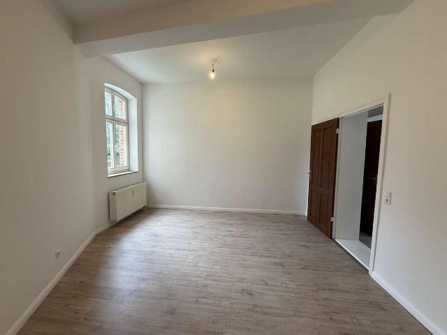 Großzügige, gepflegte 3 Zimmer Wohnung im Erdgeschoss
