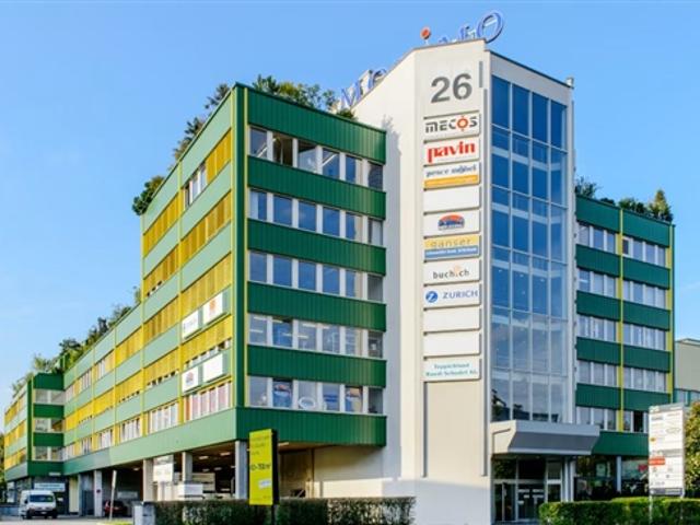 Grosszügige Gewerbefläche mit eigenen WC's