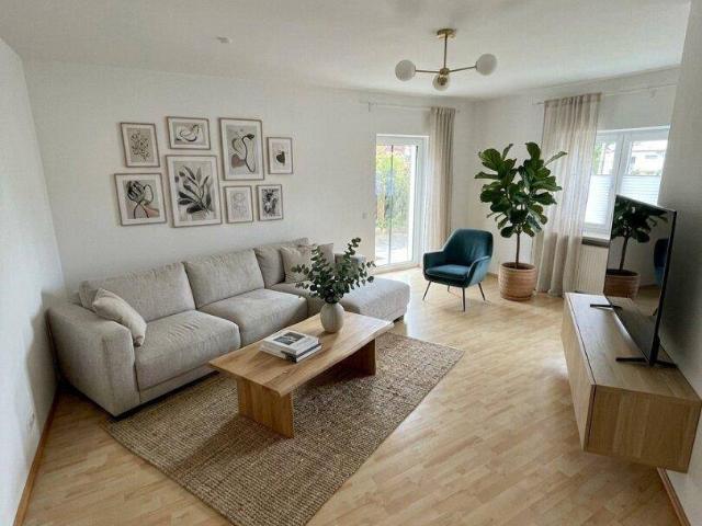 Großzügige, gut aufgeteilte2 Zimmer Wohnung mit möblierter Küche in Aspach