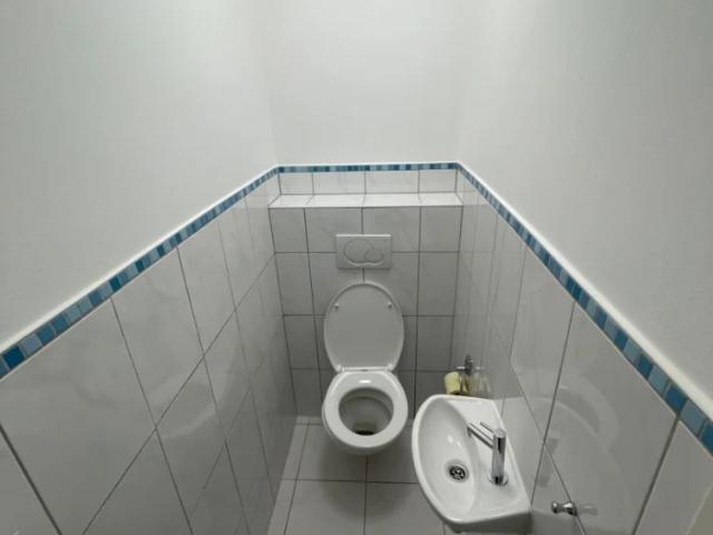 Großzügige, gut aufgeteilte2 Zimmer Wohnung mit möblierter Küche in Aspach