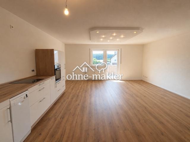 Großzügige, helle 4 Zimmer Wohnung
