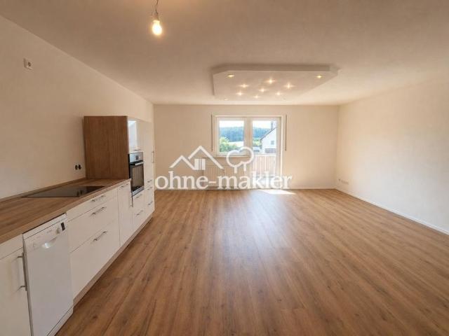 Großzügige, helle 4 Zimmer Wohnung