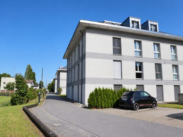 Grosszügige, helle 4.5 Zimmer Wohnung mit Balkon in Altenrhein