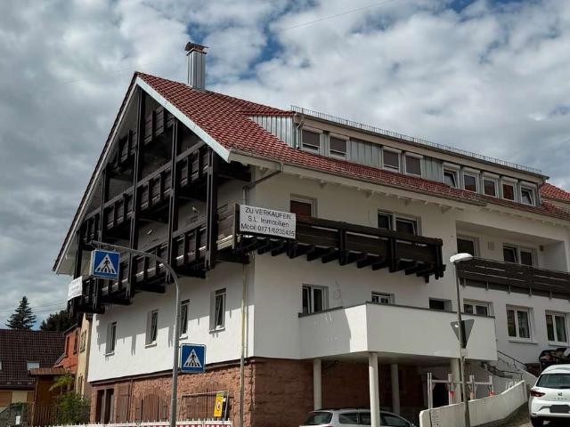 Großzügige, helle 4,5 ZW Maisonette mit Balkon in Horb Altheim, Aufzug