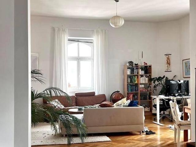 Großzügige, helle 124m2 Altbauwohnung letzter Liftstock Nähe Augarten!