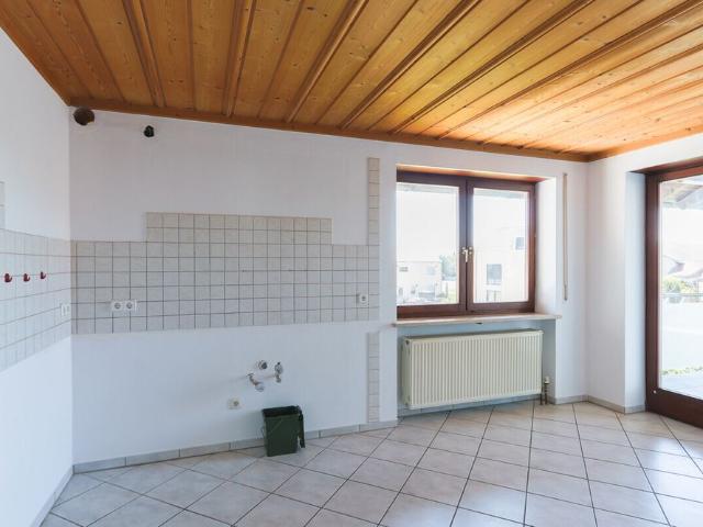 Großzügige, helle 3 Zimmer Wohnung im Grünen!