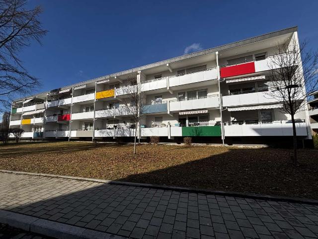 Großzügige & helle 3 Zimmer Wohnung