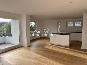 Großzügige, helle 3,5 Zimmer Wohnung mit Südbalkon in Kemnat, komplett Neusaniert