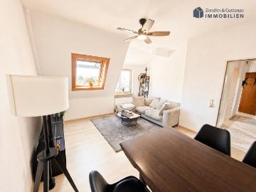 Großzügige, helle und gepflegte 4 Zi. Wohnung im DG * TL Bad * EBK * toller Balkon!