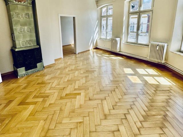 Großzügige, helle und moderne Wohnung im Herzen Husums zu vermieten Otto Stöben GmbH