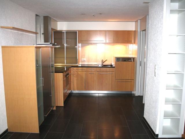 Grosszügige Hochparterre Familienwohnung