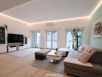 Großzügige Innenstadtwohnung 106m2 mit vermieteter Geschäftsfläche 62m2 – attraktive Rendite
